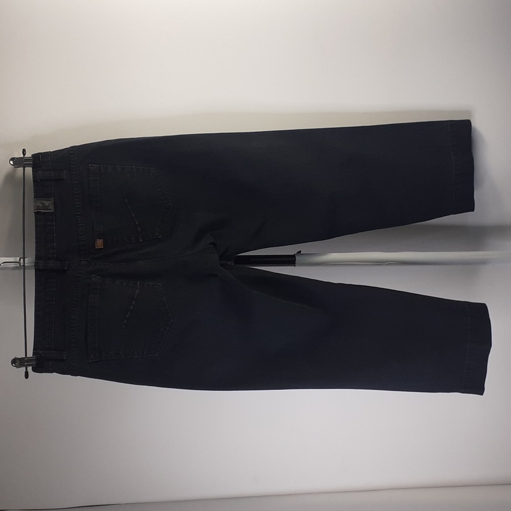Aura Short Rise Faded Black Capris 6P/ AVG
